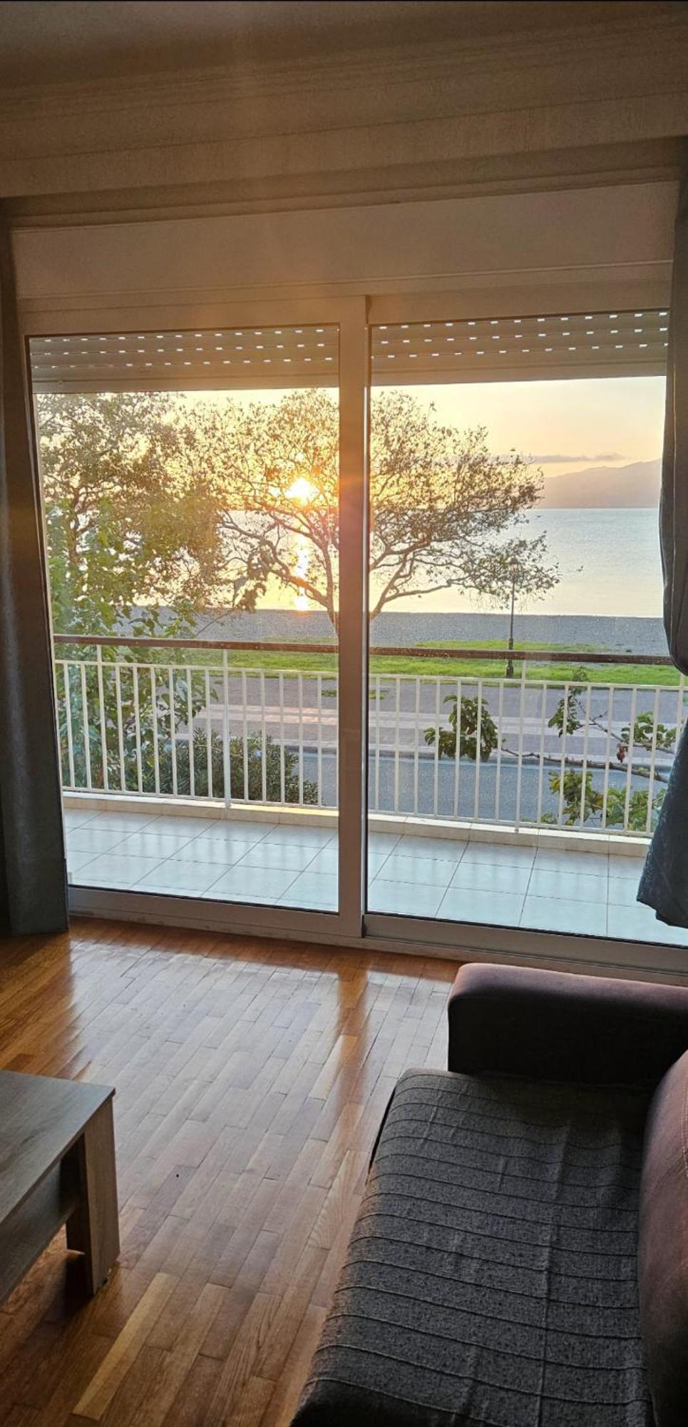 Nafpaktos Beach House Sea View Apartment First Floor Exterior photo