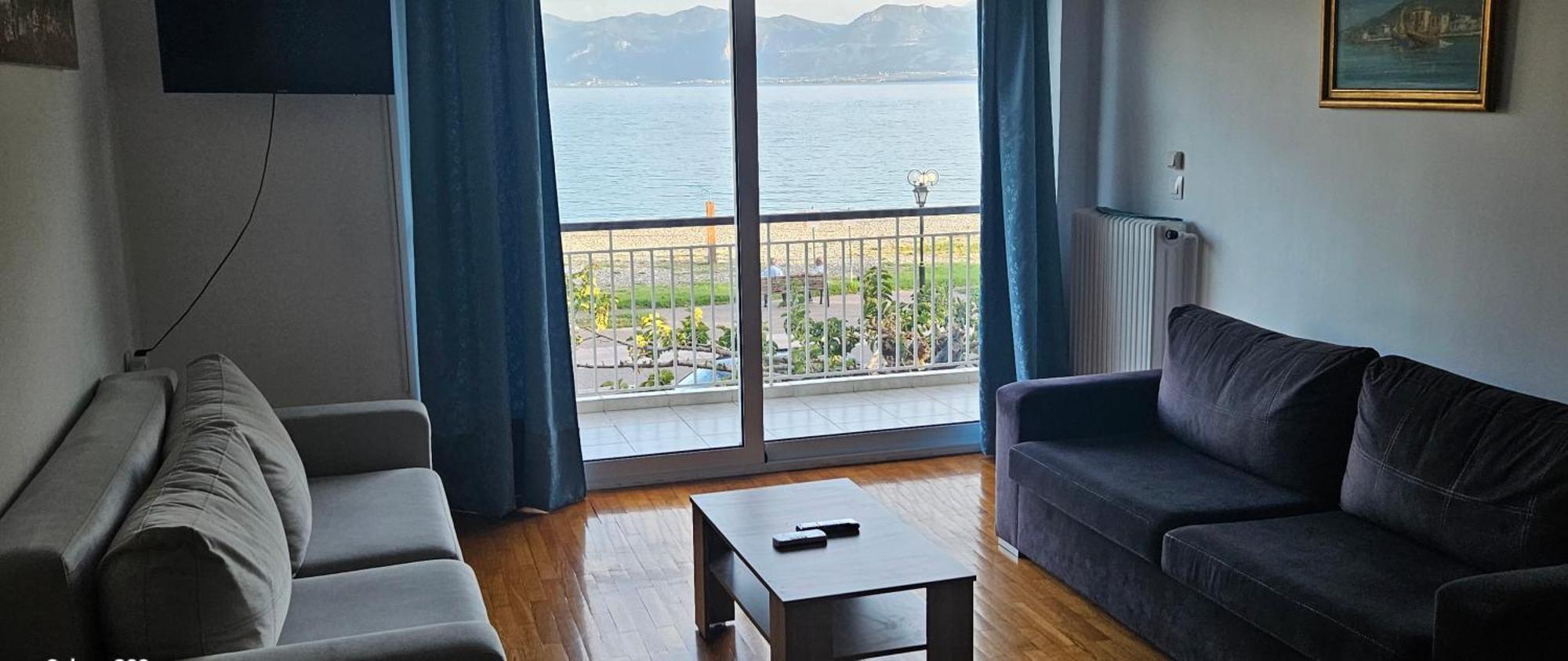 Nafpaktos Beach House Sea View Apartment First Floor Exterior photo